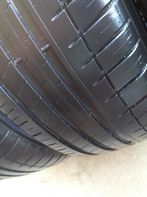 ยางMICHELIN 205 55R16ปี2014 สภาพสวยดอกเยอะไม่มีปะ