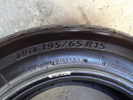 ยางBRIDGESTONE 195 65R15 ปี2014 สภาพสวยดอกเยอะมาก