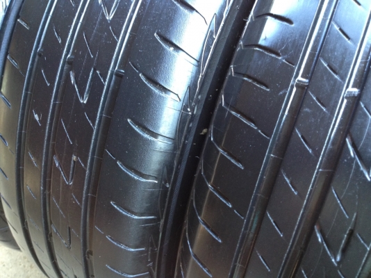 ยางBRIDGESTONE 195 65R15 ปี2014 สภาพสวยดอกเยอะมาก