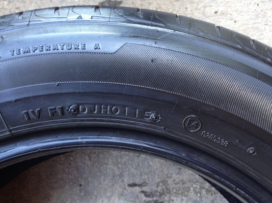 ยางBRIDGESTONE GR100 215 60R16 ปี2015 สภาพสวยมากๆดอกเยอะมากๆ 1คู่ ยางBRIDGESTONE GR100 215 60R16 ปี2015 สภาพสวยมากๆดอกเยอะมากๆ 1คู่