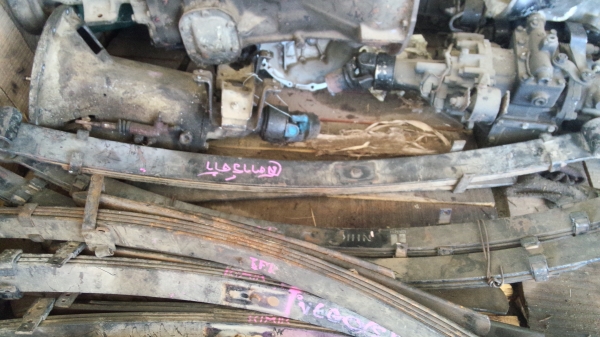 แหนบเก่าเเท้กะบะ ไม่ว่าจะเ็นวีโก้ ดีเเม้ก สตาด้าเเละอื่นอื่น สอบถามได้เลยครับ ดีเคเซียงกง สมุทรสาคร สมุทรสงคราม พระรามสอง