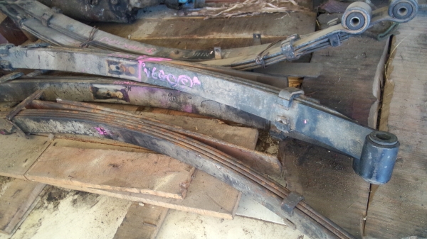 แหนบเก่าเเท้กะบะ ไม่ว่าจะเ็นวีโก้ ดีเเม้ก สตาด้าเเละอื่นอื่น สอบถามได้เลยครับ ดีเคเซียงกง สมุทรสาคร สมุทรสงคราม พระรามสอง