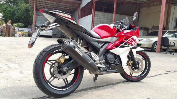 R15 2014 วิ่งน้อย ไม่ล้มไม่ชน ไม่แปะ ขายถูก จัดส่งฟรี ต่อรองได้ครับ