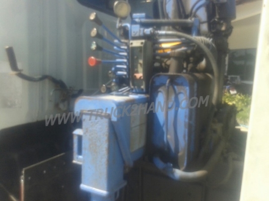 รถบรรทุก 6 ล้อติดเครน ยี่ห้อ HINO  รุ่น FF 3 H 195 แรงม้า  เครน TADANO 3 ตัน ขนาดกระบะ ยาว 6.40 เมตร