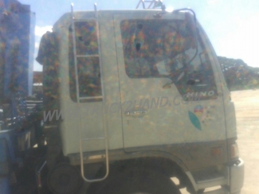 รถบรรทุก 6 ล้อติดเครน ยี่ห้อ HINO  รุ่น FF 3 H 195 แรงม้า  เครน TADANO 3 ตัน ขนาดกระบะ ยาว 6.40 เมตร