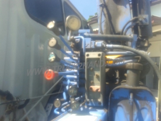 รถบรรทุก 6 ล้อติดเครน ยี่ห้อ HINO  รุ่น FF 3 H 195 แรงม้า  เครน TADANO 3 ตัน ขนาดกระบะ ยาว 6.40 เมตร