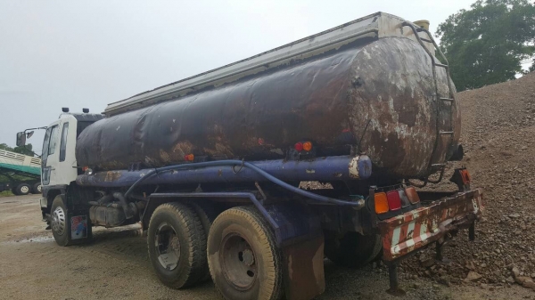 รถน้ำ hino 195  ติดต่อ 080-1405528