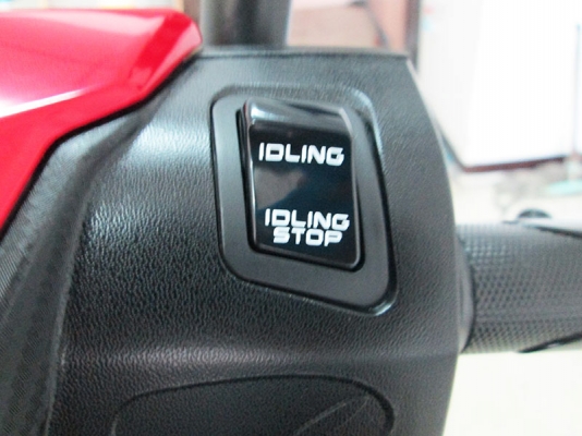 ขาย Honda Click 125I ปี 2015 ตัวใหม่ล่าสุด Idling stop ไมล์แท้ 4909 กม เครื่องหัวฉีดประหยัดน้ำมัน สภาพสวย สีแดง ดำ ราคา 39900 บาท