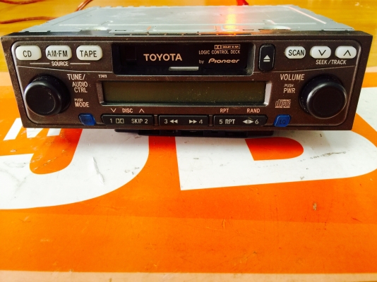 ขายวิทยุติดรถยนต์ TOYOTA 1 DIN สภาพเดิมเล่นเทปได้ปกติ