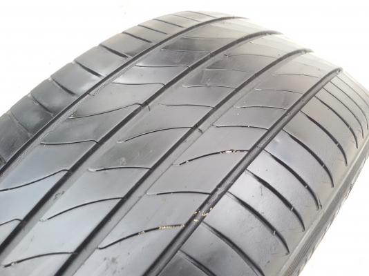 ขายยาง205/55/16 ปี 13  MICHERLIN 3ST  4 เส้น