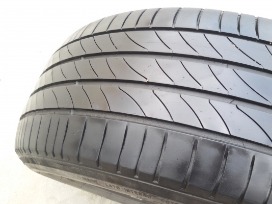 ขายยาง205/55/16 ปี 13  MICHERLIN 3ST  4 เส้น