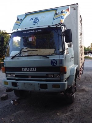 รถบรรทุก 6 ล้อ ISUZU
