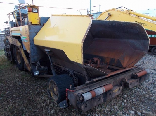 HA60W-3 ปูกว้าง 6เมตรครับ ปี1998 9,039ชม.สนใจติดต่อถามได้ครับ