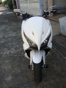 PCX150i พร้อมของแต่ง (1600 ก.ม.)