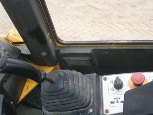(คันที่2) BOMAG BW211D-4 10ตัน ปี2007 3,283ชม.ถึงไทยแล้วครับ (คันที่2) BOMAG BW211D-4 10ตัน ปี2007 3,283ชม.ถึงไทยแล้วครับ