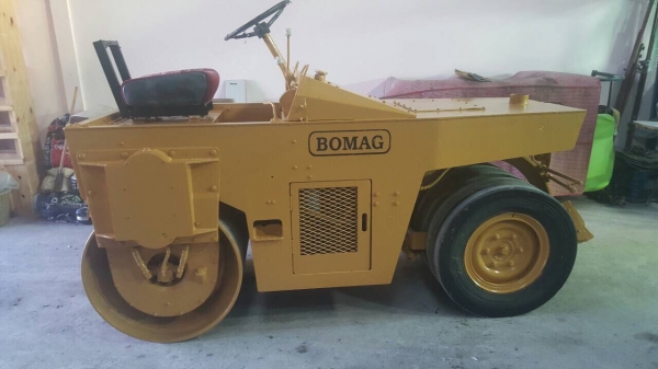 ขายครับ รถบด BOMAG BW102 AC ขนาด 4 ตัน ระบบสั่นสะเทือน พร้อมใช้ครับ