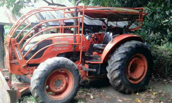 ขายรถไถ KUBOTA M9540 เอกสารเล่มทะเบียน 3 จาน 7 จาน ใบมีดดันหน้า ราคา 620000