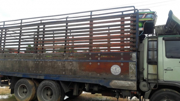 10ล้อเพลาเดียว..195แรง Hino FL3HNLA-11370....เครื่องดี ho7d  คัสซีสวย..รถสภาพดี ยางใช้ได้