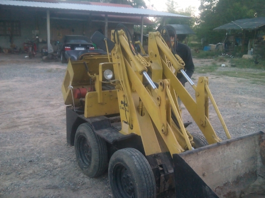 ฝากขายรถตักล้อยาง