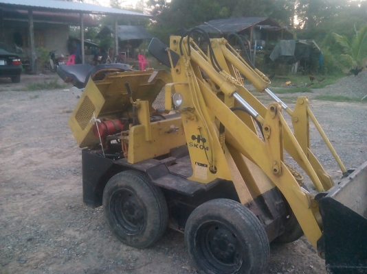 ฝากขายรถตักล้อยาง