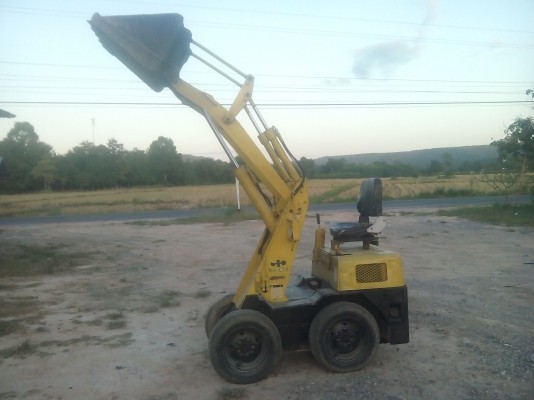 ฝากขายรถตักล้อยาง