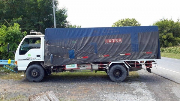 ขายด่วนเจ้าของขายเอง ISUZU NPR หัวการ์ตูน เครื่อง NGV กระบะคาร์โก้ ยาว 5 เมตร แถมประกันชั้น 1 ขายเพราะต้องการรถใหญ่กว่านี้ ราคาถูก ติดต่อเจ้าของโดยตรง คุณปู