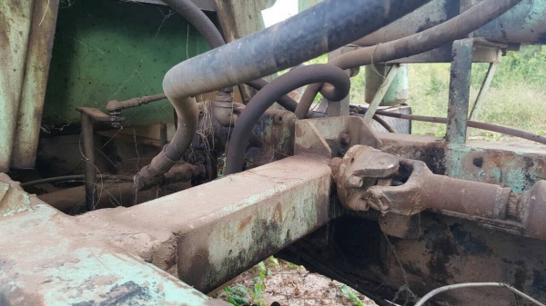 ขายรถโม่ปูน 5 คิว 10 ล้อ 2 เพลา เครื่อง PE6-T 290 แรงม้า เอกสารเล่มทะเบียนพร้อม ยางมีให้ครบนะครับ ราคาคุยได้