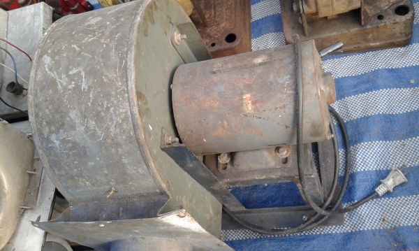 ไดโวลเป่าลมมอเตอร์1/3แรง