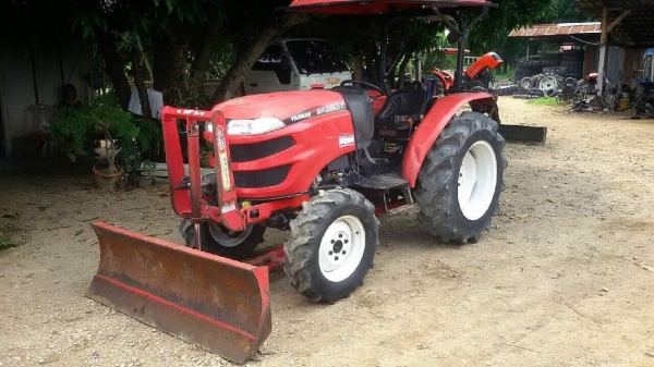 ขายด่วนครับ  ยันม่าร์ EF393T