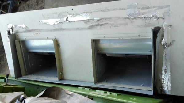 Sell>> โบวเวอร์เป่าอากาศ KRUGER ใบพัดสองตอน ขนาด 12" มอเตอร์ Carrier 3 HP. 380V. สภาพใหม่ 98\% ใช้งานไม่ถึงเดือน!!