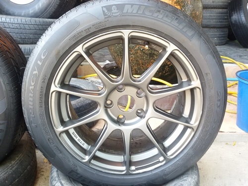 ขายล้อSTD ขอบ17 5รู 114กว้าง7.5 ET38 พร้อมยาง  4 ล้อ