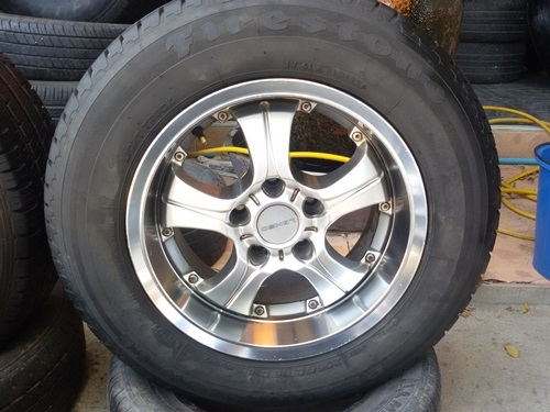 ขายล้อLENSO ขอบ15 5รูกว้าง7.5 ET20 พร้อมยาง 4 ล้อ