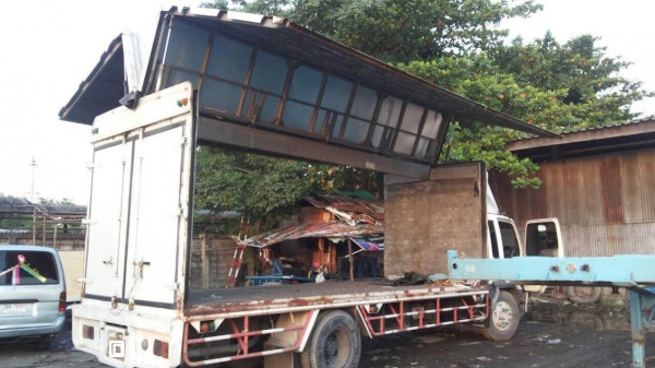 HINO รุ่น FF1JMLA แรงม้า 212 ปี2545 ตู้ปีกนกเปิดได้รอบคัน เครื่องเดิม เกียร์เดิม รถห้างพร้อมใช้ ติดต่อคุณหนุ่ม 088-5515555