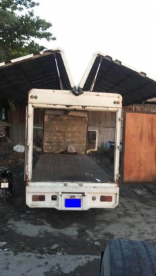 HINO รุ่น FF1JMLA แรงม้า 212 ปี2545 ตู้ปีกนกเปิดได้รอบคัน เครื่องเดิม เกียร์เดิม รถห้างพร้อมใช้ ติดต่อคุณหนุ่ม 088-5515555