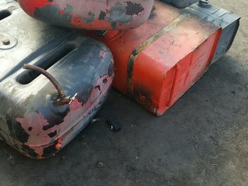 ขาย ถังบรรจุน้ำมัน สำหรับรถบรรทุก หลายรุ่น หลายขนาด มีทั้งเหล็กและพลาสติก เก่านอก ขาย ถังบรรจุน้ำมัน สำหรับรถบรรทุก หลายรุ่น หลายขนาด มีทั้งเหล็กและพลาสติก เก่านอก