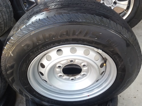 ขายล้อกะทะ15 6รู ยาง205/70/15 ปี11 4 ล้อ 4000 ขายล้อกะทะ15 6รู ยาง205/70/15 ปี11 4 ล้อ 4000