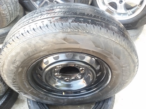 ขายล้อกะทะ15 6รู (สีดำ) ยาง195R15 4 ล้อ 4000 ขายล้อกะทะ15 6รู (สีดำ) ยาง195R15 4 ล้อ 4000