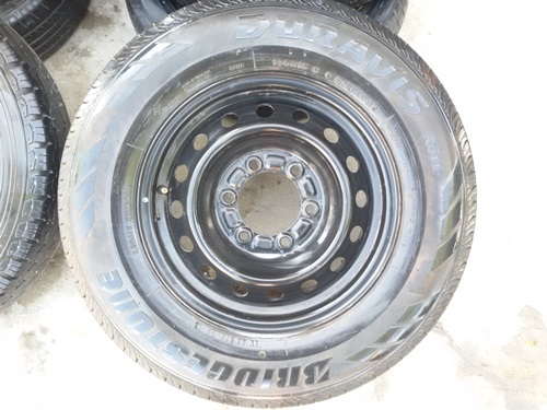 ขายล้อกะทะ15 6รู (สีดำ) ยาง195R15 4 ล้อ 4000 ขายล้อกะทะ15 6รู (สีดำ) ยาง195R15 4 ล้อ 4000