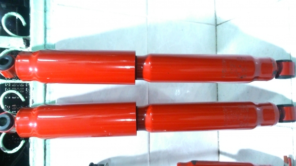 โช๊คอัพ KYB Super Red ใส่สตราด้า โช๊คอัพ KYB Super Red ใส่สตราด้า