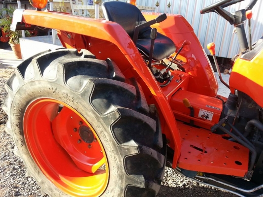 คูโบต้า L3408 4 WD พร้อมใบมีดดันหน้า ...เล่มทะเบียนพร้อม