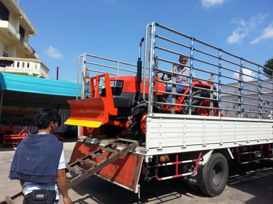 คูโบต้า L3408 4 WD พร้อมใบมีดดันหน้า ...เล่มทะเบียนพร้อม