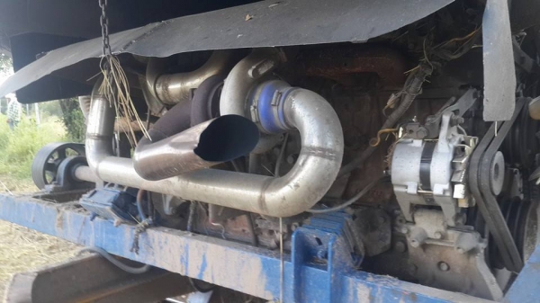 ขายรถเกี่ยวข้าว เกษตรพัฒนาไอ้หนุ่มไวไฟ ช่วงล่าง12นอก ปั๊ม23 เครื่องอีซูซุ230โบว์ พร้อมลงลุยเกี่ยว ตู้ใหม่ โซ่เต็ม