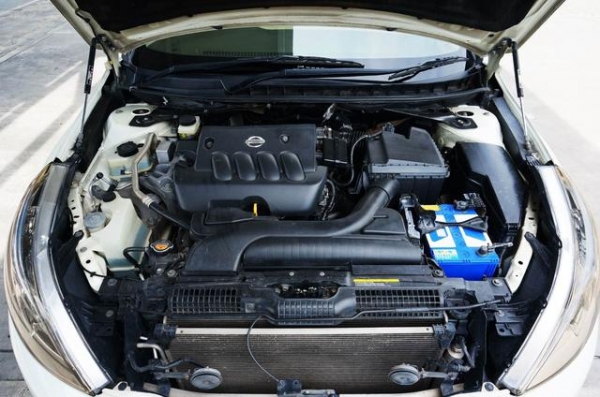 2010 NISSAN TEANA 200 XL