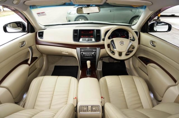 2010 NISSAN TEANA 200 XL