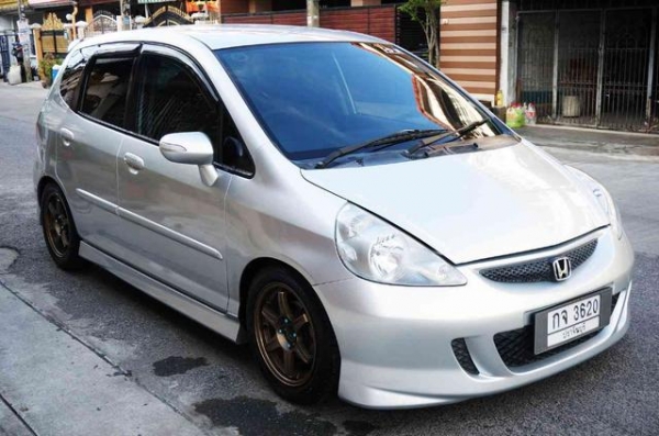 jazz สวยพร้อมขับ