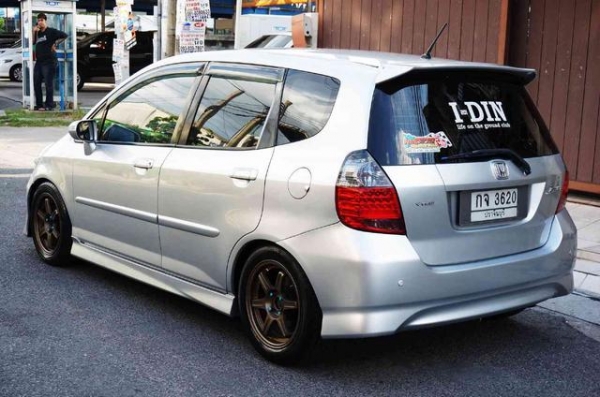 jazz สวยพร้อมขับ