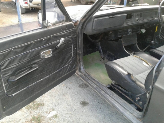 ขาย datsun b110 27,000บ. ขับได้ปกติ มีทะเบียน+ชุดโอนพร้อม