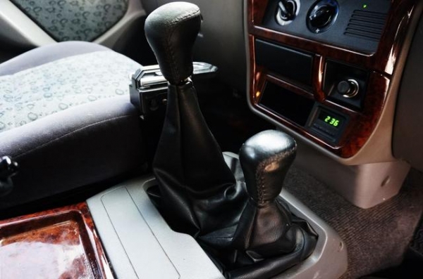 2001 THAI RUNG GRAND ADVENTURE 2.8  (4WD)