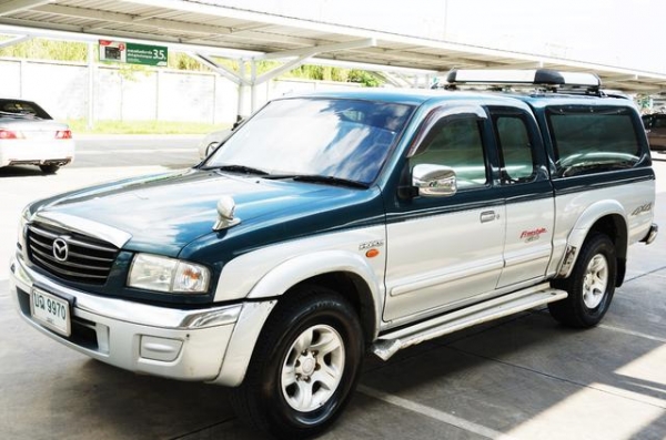 2003 MAZDA FIGHTER 2.5 4WD