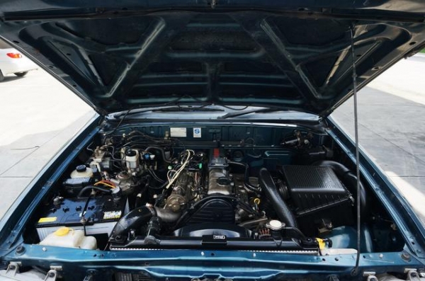 2003 MAZDA FIGHTER 2.5 4WD